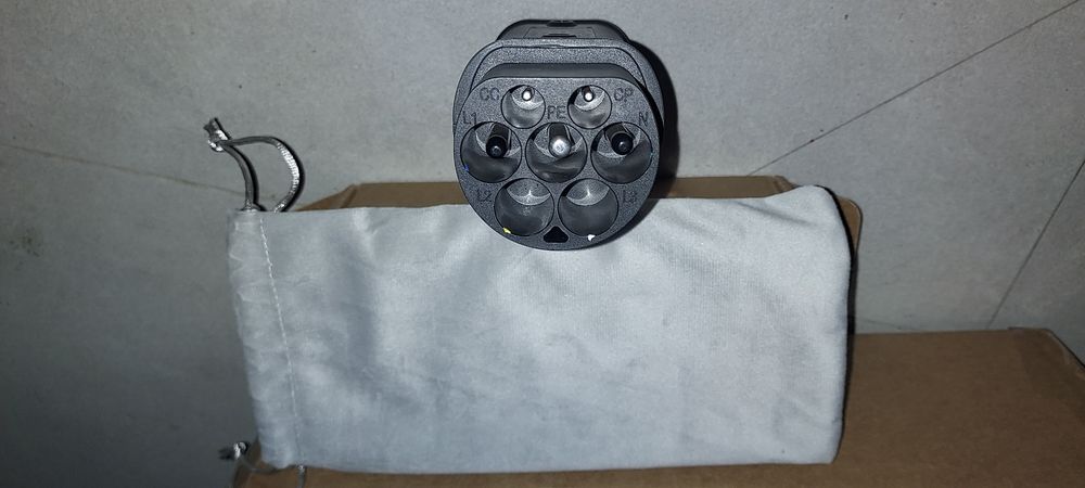 Adapter ładowarki samochodowej typ 2 do typ1