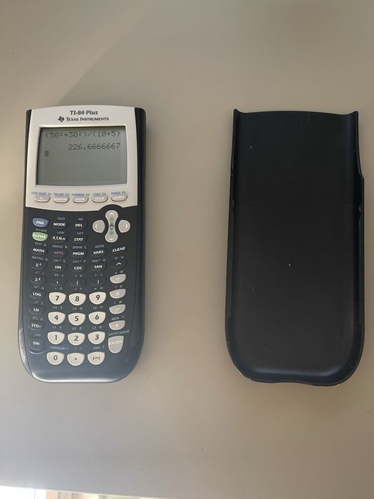 Calculadora Gráfica TI-84 Plus Texas Instruments + Capa