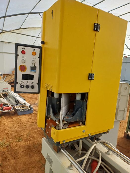 Maquina de soldar perfis de pvc de 2 cabeças ( soldadora)