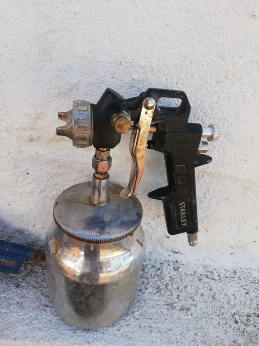 Vendo três pistola pintura em bom estado sendo que uma é mine para