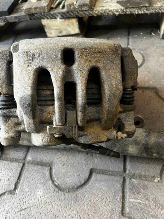 Суппорт передний правый Brembo Вито 639, Харьков