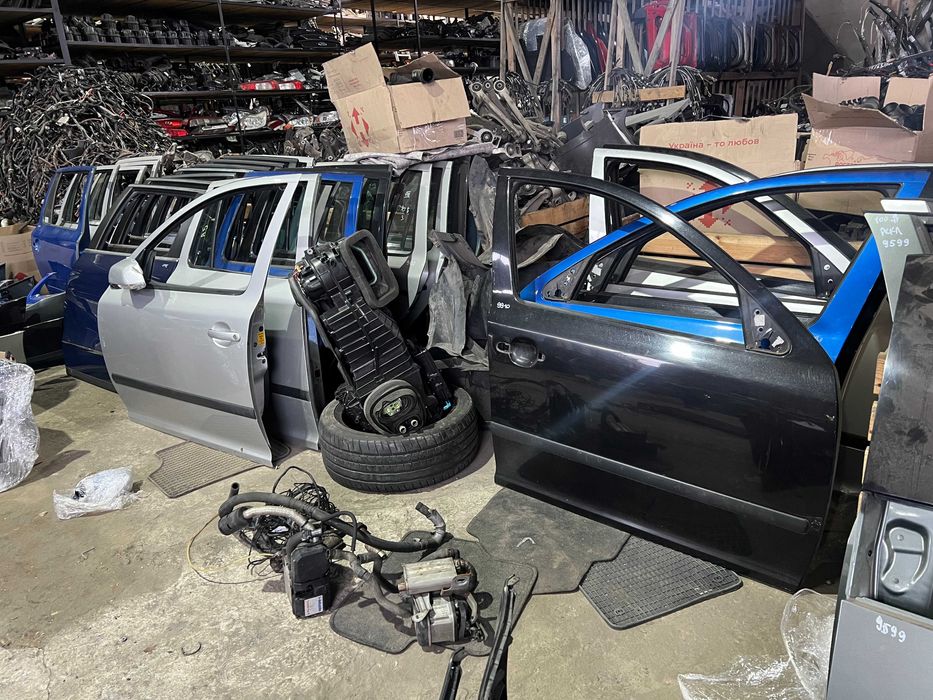 дверь шкода а5 двери skoda a5 дверка двері шкода а5 дверь skoda a5