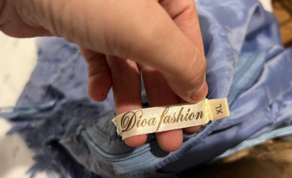 Prom Dress. Stunning dress. Worn once. Very good condition. Size XL.