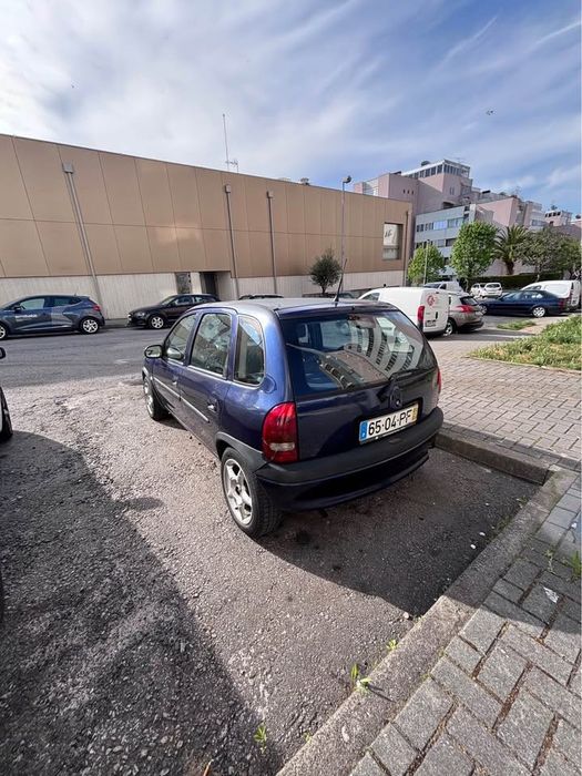 Opel Corsa 1.0 Gasolina – Económico e Fiável | NEGOCIÁVEL