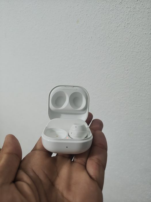 Estojo Samsung Galaxy Buds FE (SOMENTE O ESTOJO)