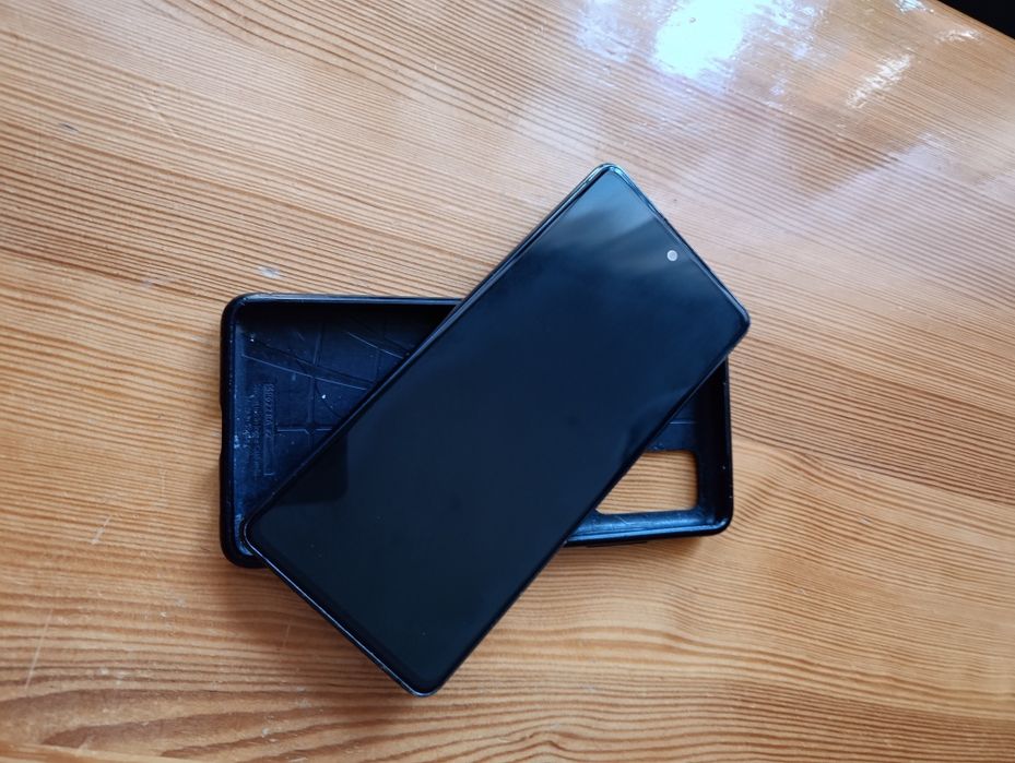 Samsung S20FE czarny