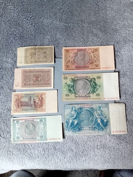 Przedwojenne banknoty niemieckie.