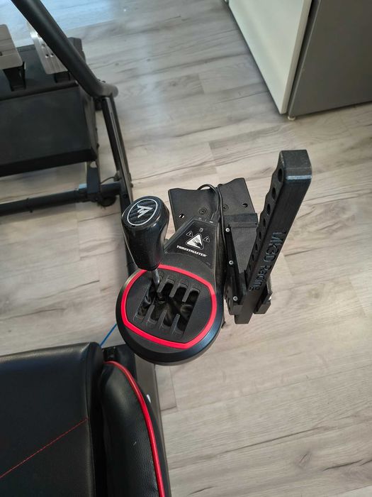 Zestaw gamingowy fotel z kierownicą