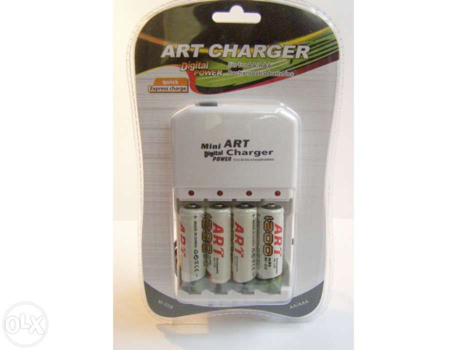 Carregador digital de 4 pilhas AA+AAA