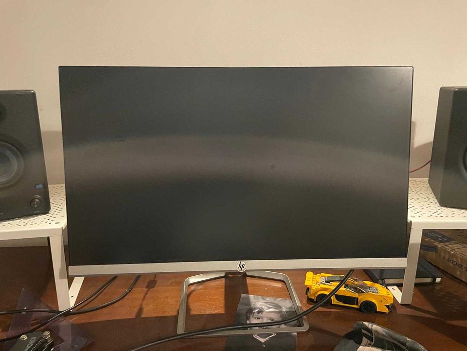 Monitores HP 24" e Samsung 22"