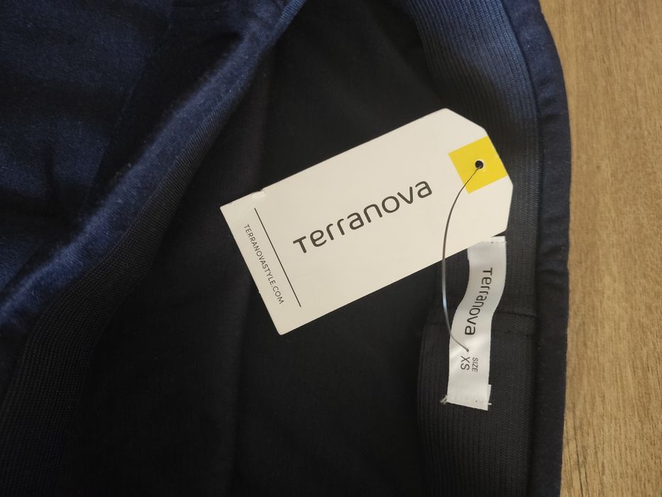 Nowa spódnica granatowa ołówkowa na gumkę