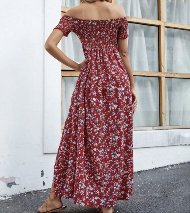 Vestido Primavera Vermelho com flores brancas