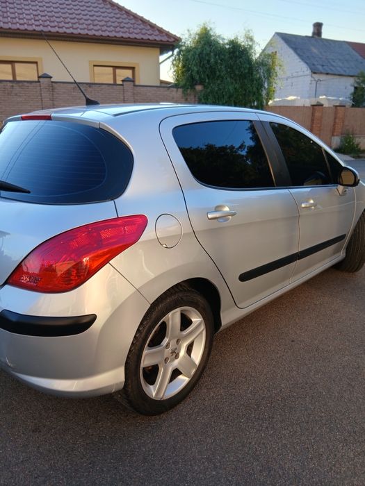 Peugeot 308 1.6 бензин