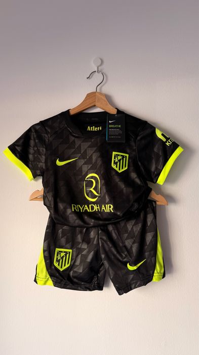 Kit criança 4-5 anos Atletico de madrid conjunto camisola e calções alternativo