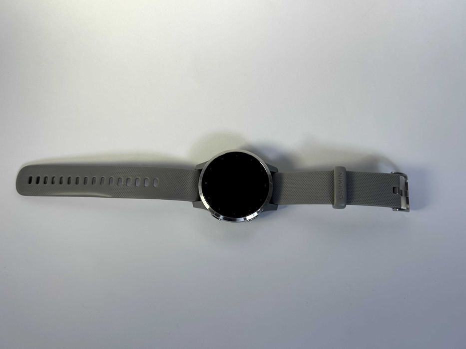 Смарт-часы Garmin Vivoactive 4S, цвет светло-серый, серебристый