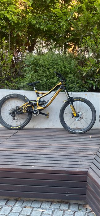 Specialized Demo 8