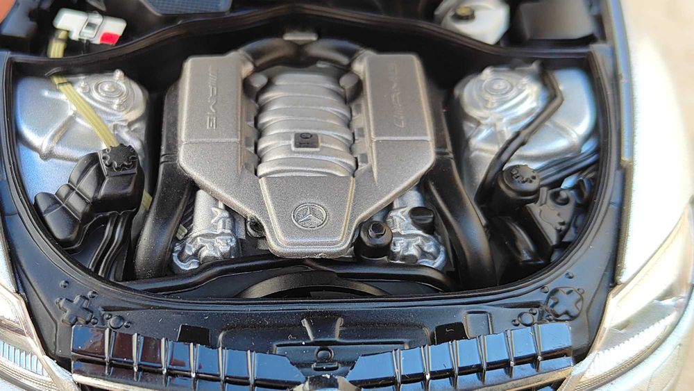 Mercedes Benz CL63 AMG Autoart