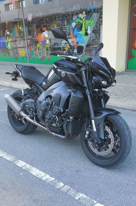 Mota Yamaha MT10 2025