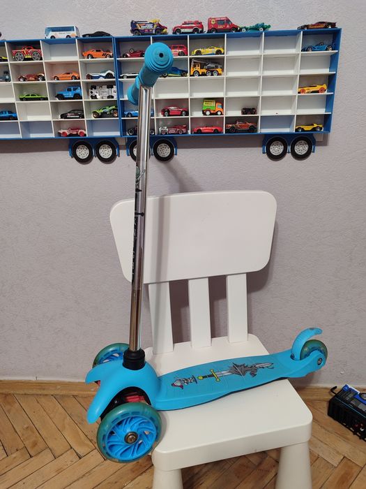 Легкий дитячий самокат Profilite SCOOTER SMALL . Для дитини до 110 см