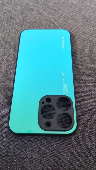 Etui case pokrowiec plecki iPhone 13 Pro jak nowe
