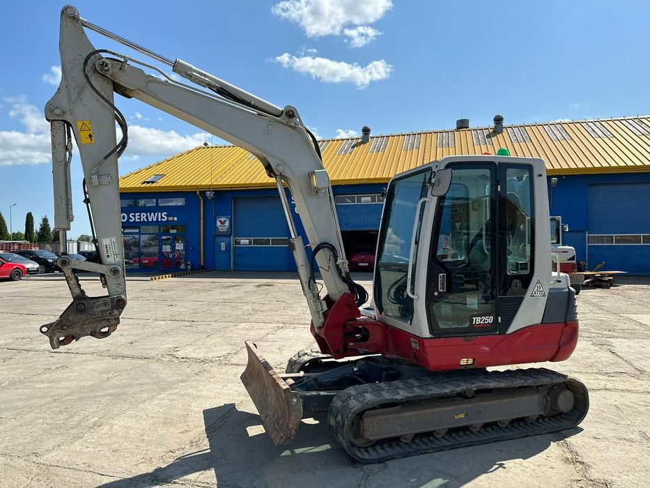 Takeuchi TB250  Minikoparka Takeuchi TB250 - ANMAR Plus