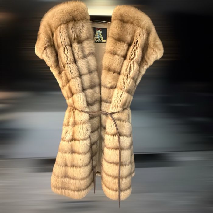 Avanti жилет шуба соболь  тор тор овер