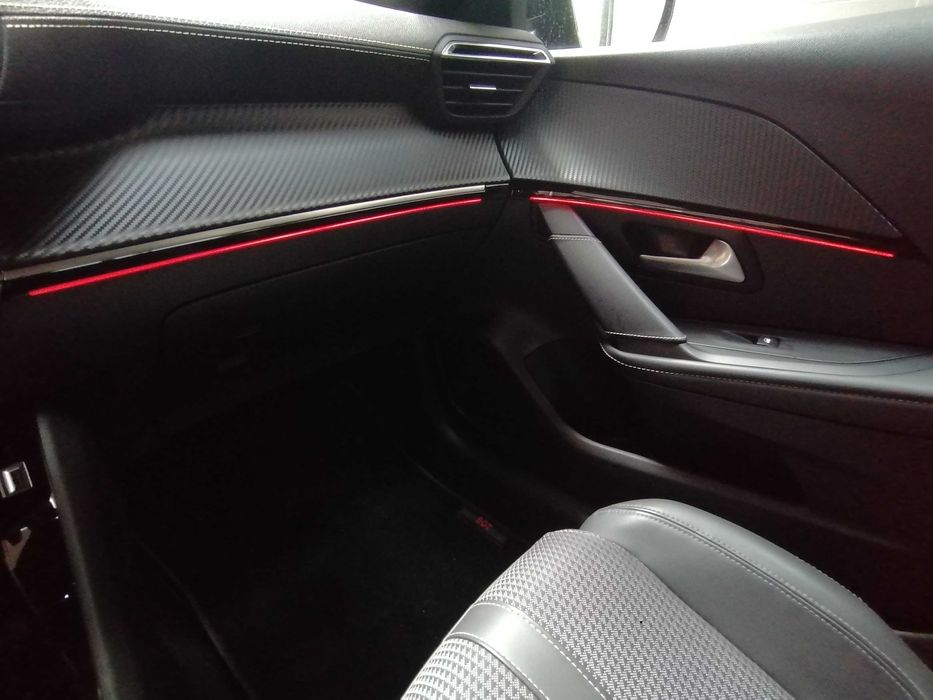 Peugeot 208 GT     LED / Ambiente