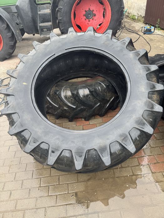 2 opony 520 70 r28
