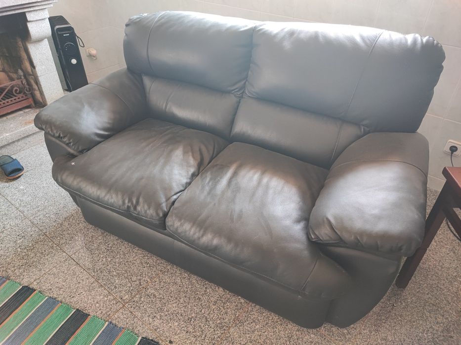 Sofá 2 lugares couro
