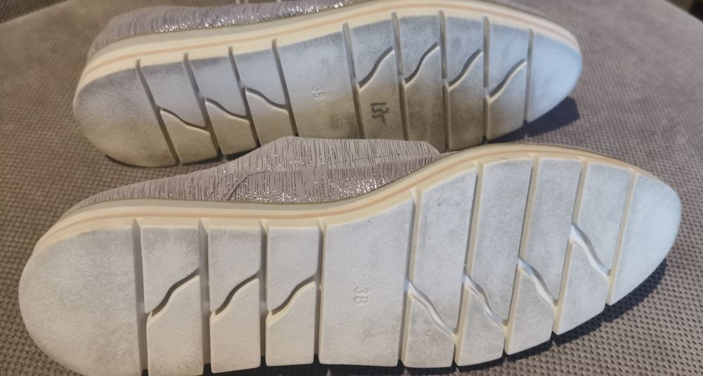 Buty damskie srebrne rozm. 38 Nowe!!!