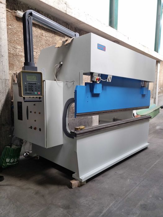 Quinadeira CNC 3mt 100 RICO como nova