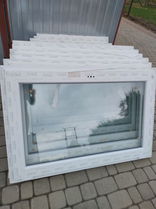 Sprzedam okno nowe  80wys120 szer Uchylne *