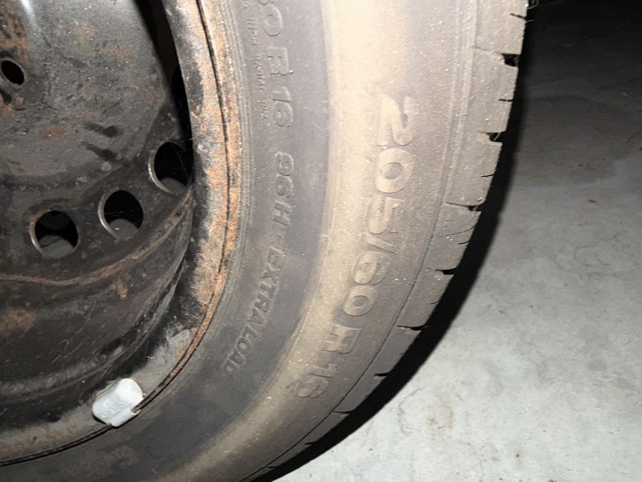 Pneu carro continental premium contact2