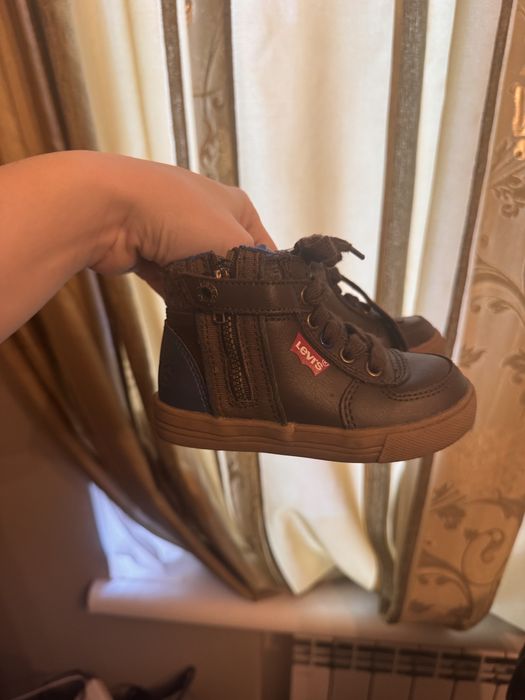 Levis ботинки оригінал 25 розмір