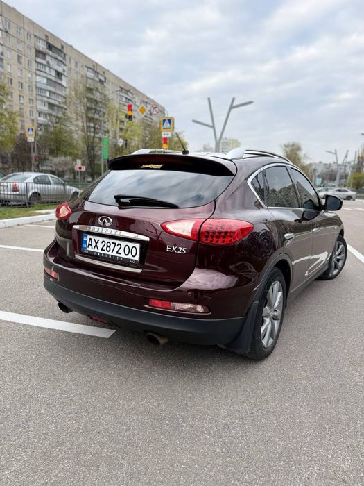 Продам infiniti ex 25