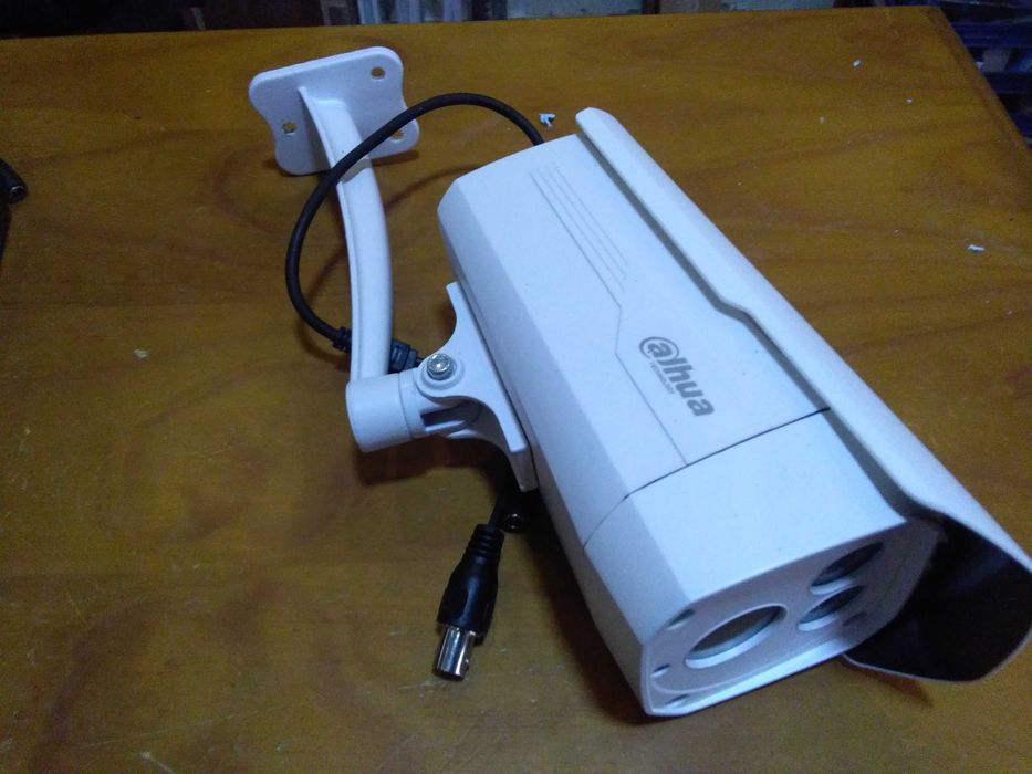 Dahua original, 4CH 1080P, 4 cameras, 4 cables of 20m64171734943235122