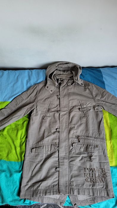 Płaszcz dziecięcy z motywem piratów