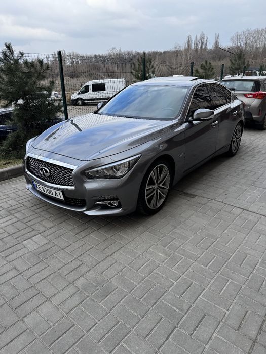 Продам инфинити Q50 2014г
