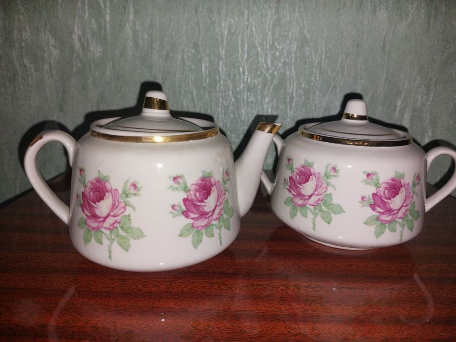 Набір для чаю та цукру.