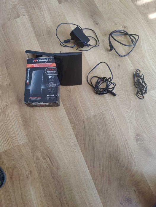 Antena z wzmacniaczem do telewizora/tv Meliconi AD Professional R1 USB