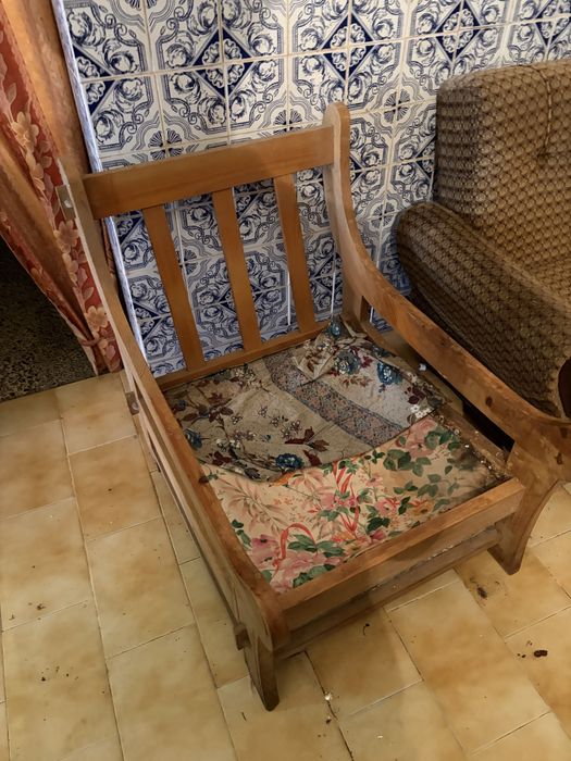 Estrutura de Poltrona em Madeira