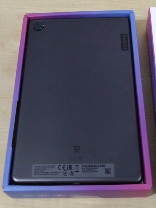 Lenovo Tab M8, używany + oryginalne akcesoria