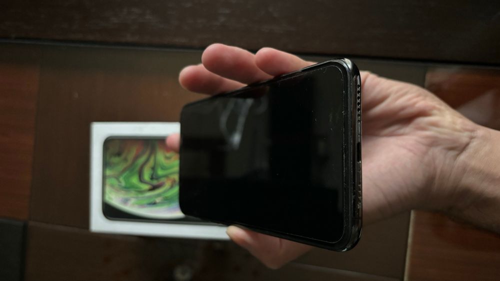 iPhone XS Max – Like New64739094649090122