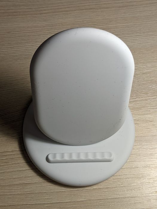 Беспроводная зарядка Google Pixel Stand 
Комплект