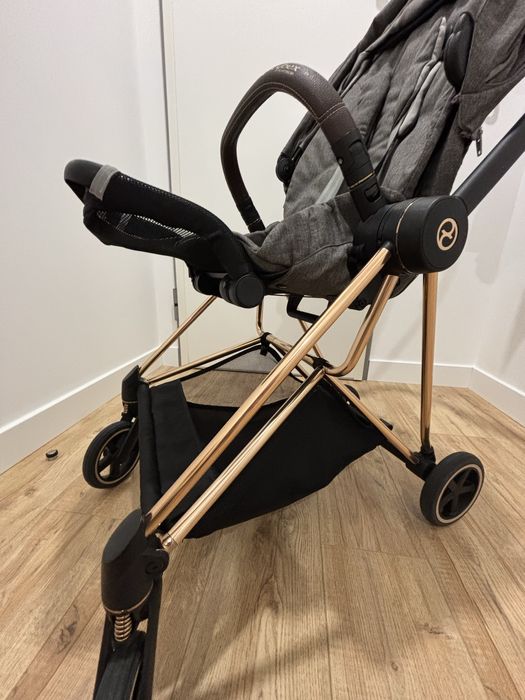 Vendo carrinho com ovo Cybex