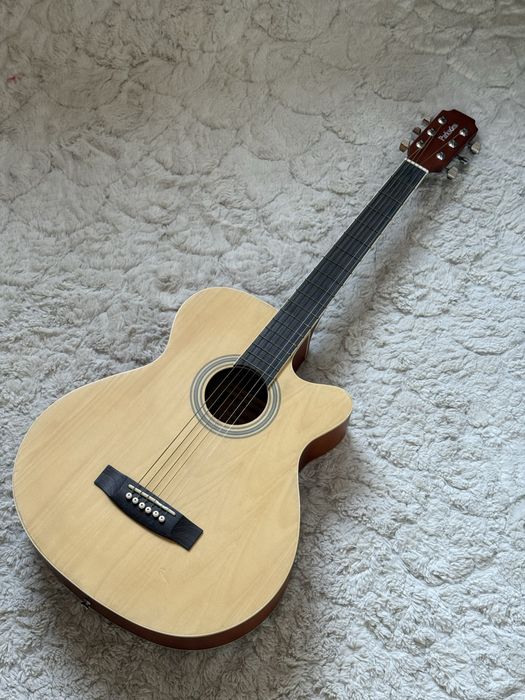 Akustyczna gitara Parksons