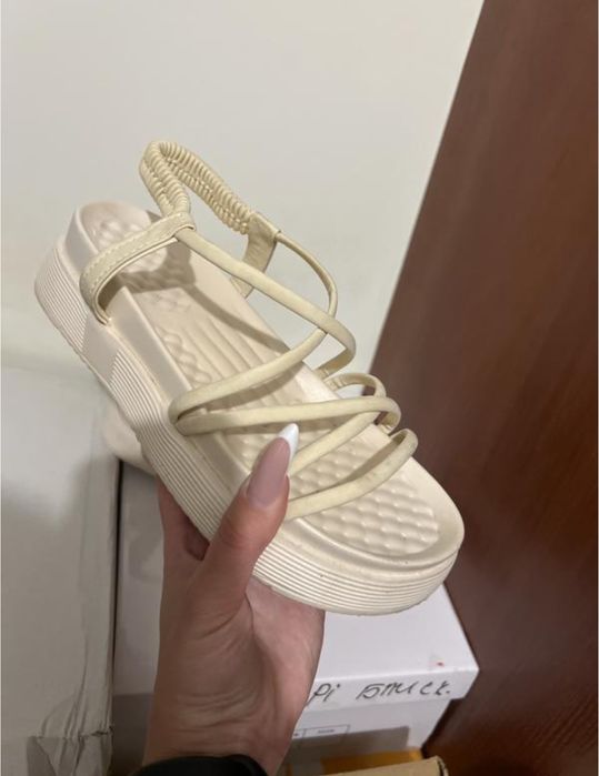 Сабо ,босоніжки,сандалі