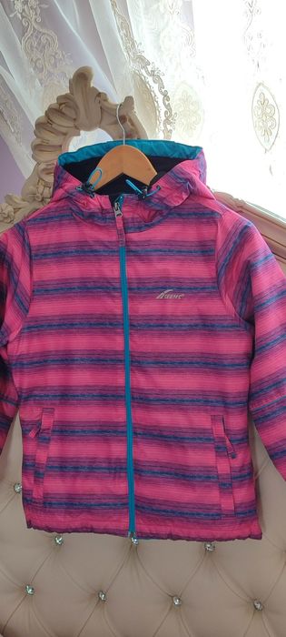 Куртка  на  дівчинку  весна   ріст 140