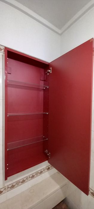 Armario parede casa de banho