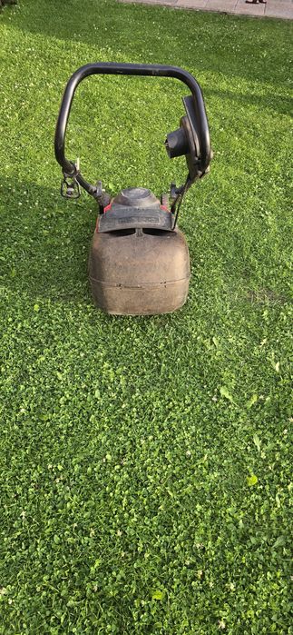 Газонокосилка з Італії